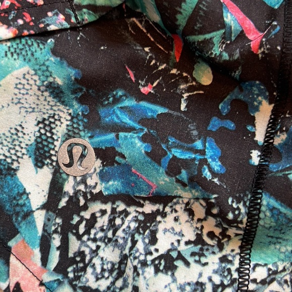 Lululemon Speed Shorts Low Rise 4 - Picture 5 of 7